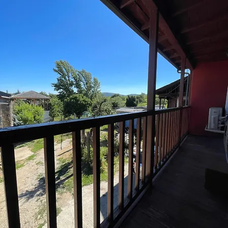 Holiday home Alojamiento Bodega Lof Valtuille de Abajo